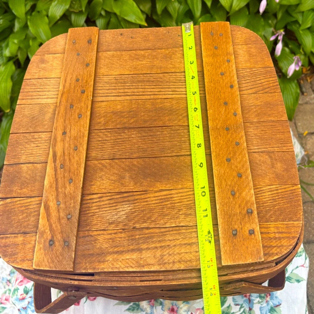 Basketville Vermont Double Handled Picnic Basket